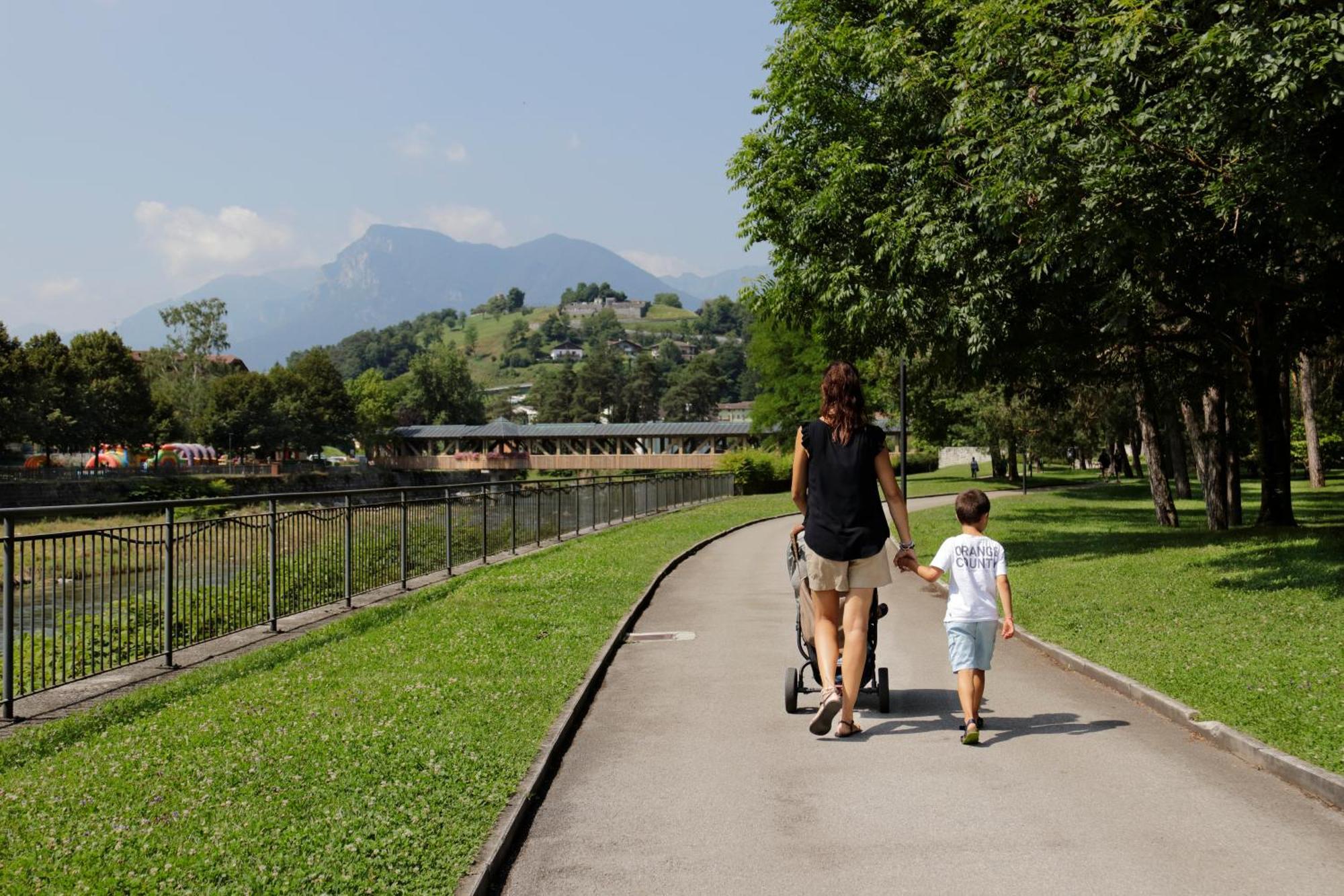 Residenza Casale Aparthotel Ponte delle Arche Kültér fotó
