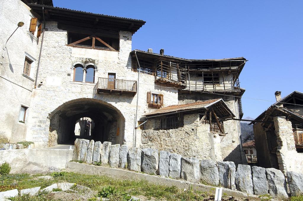 Residenza Casale Aparthotel Ponte delle Arche Kültér fotó