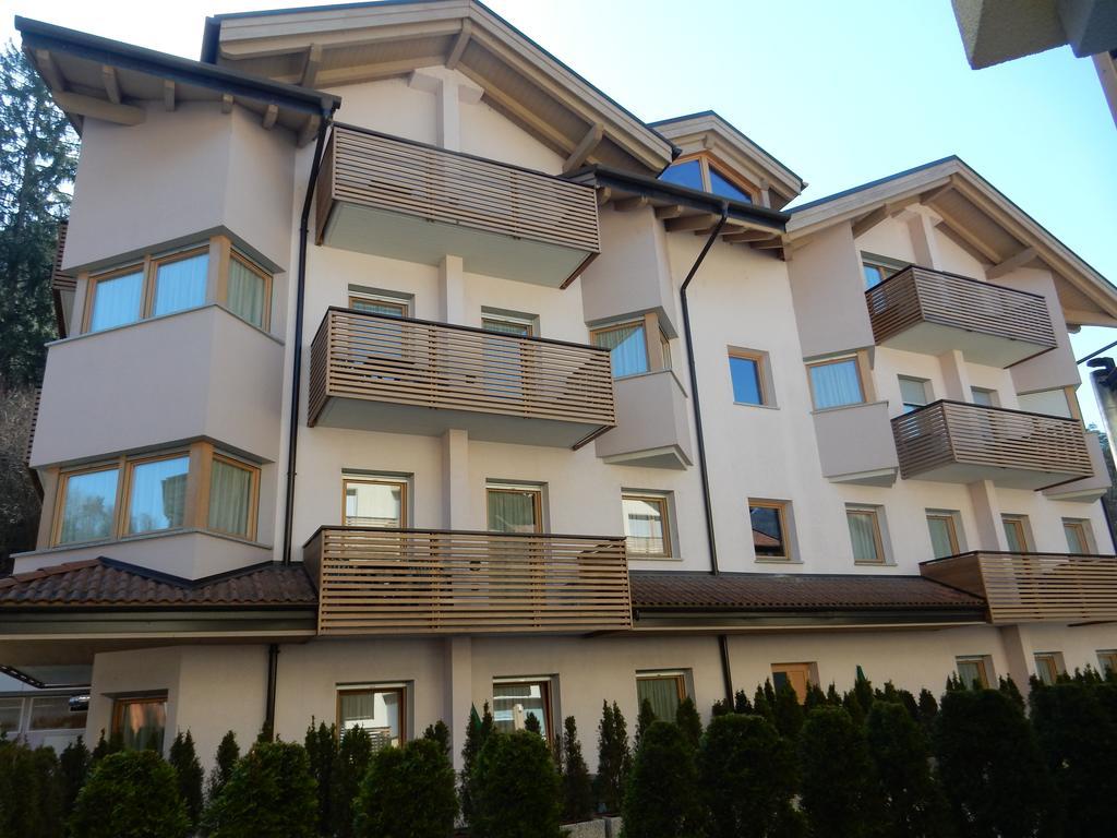 Residenza Casale Aparthotel Ponte delle Arche Kültér fotó